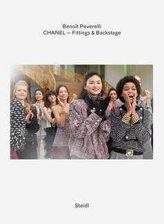 CHANEL – Fittings and Backstage